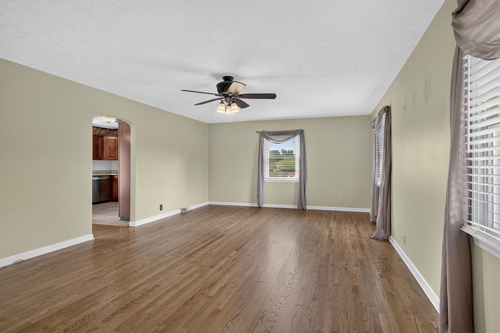 18200 Cleveland Road Abingdon, VA 24211 - Photo 13 of 32 Gallery Image 13