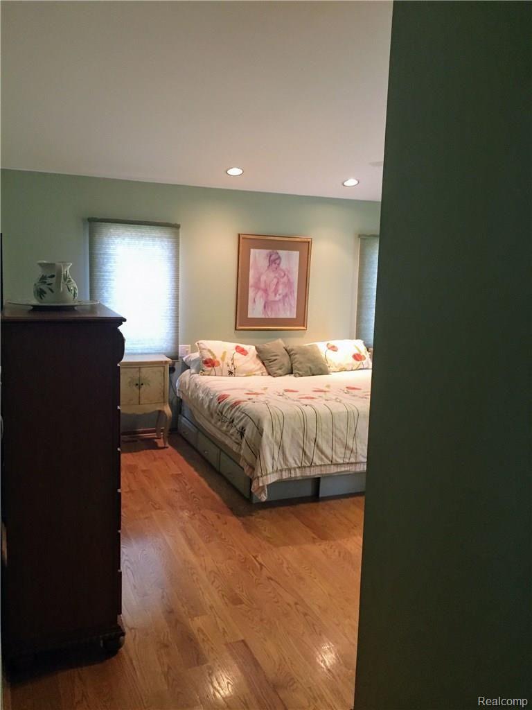 155 Stark Road Rochester, MI 48307 - Photo 11 of 23 11.JPG