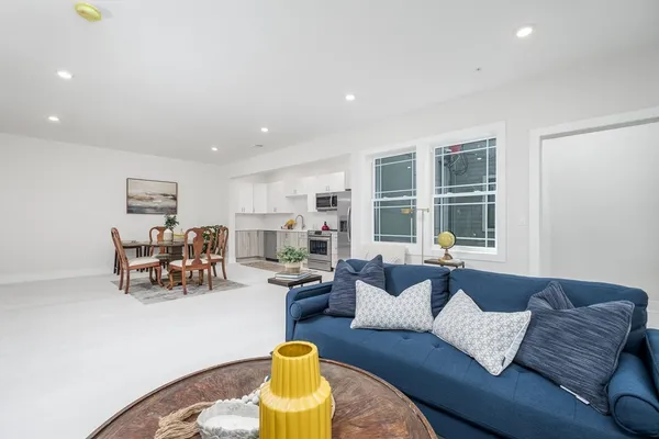$2,250 | 1540 North Shore Road, Unit 202, Revere, MA 02151