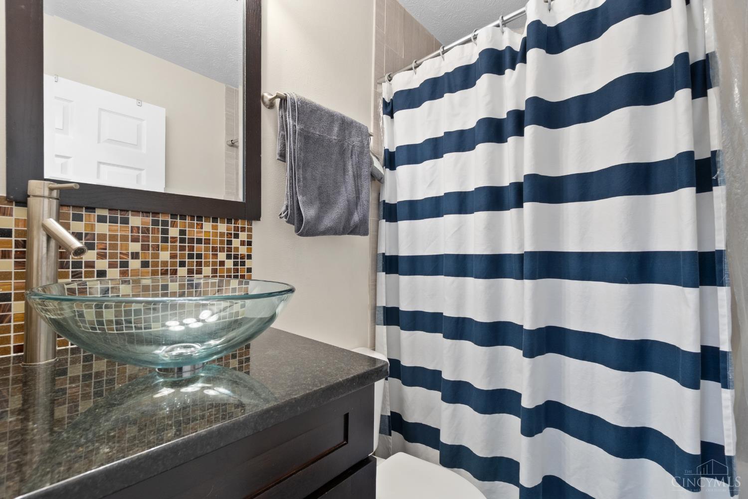 9986 Shellbark Lane Cincinnati, OH 45231 - Photo 14 of 26