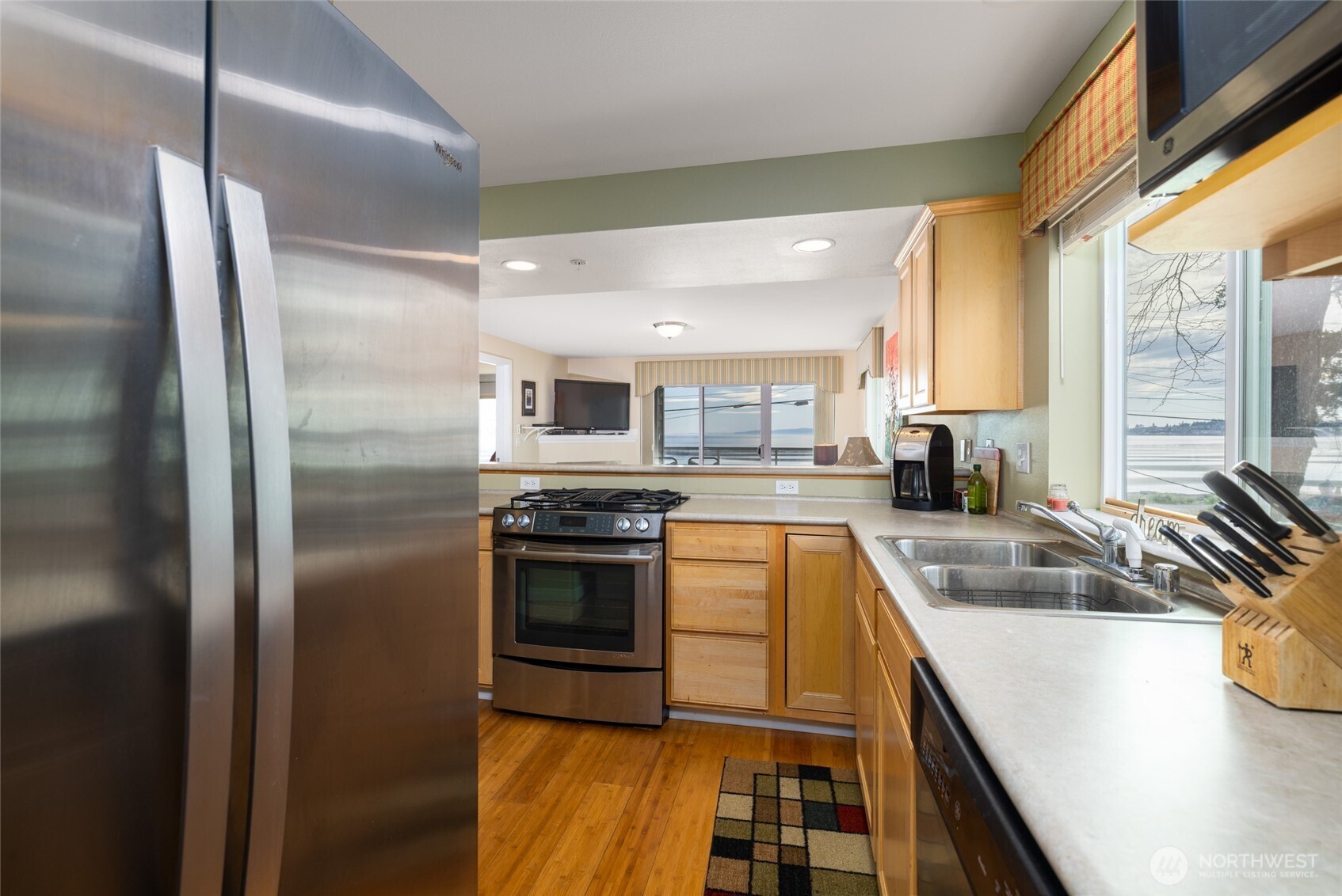 8075 Harborview Road, Unit 206 Birch Bay, WA 98230 - Photo 16 of 40