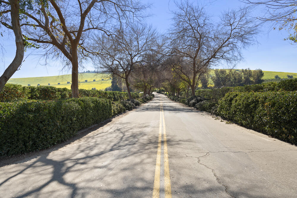 Valley View Drive Exeter, CA 93221 - Photo 2 of 8 0a