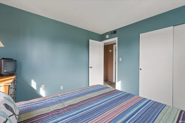 $160,000 | 223 Delorenzi Avenue South, Mishawaka, IN 46544