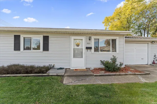$160,000 | 223 Delorenzi Avenue South, Mishawaka, IN 46544