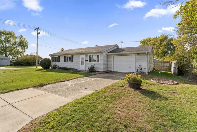 $160,000 | 223 Delorenzi Avenue South, Mishawaka, IN 46544