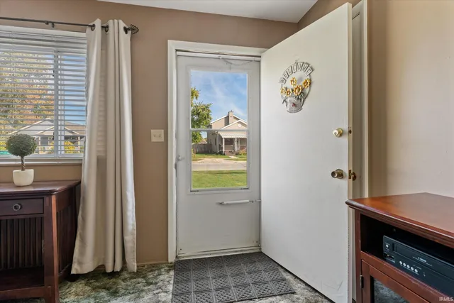 $160,000 | 223 Delorenzi Avenue South, Mishawaka, IN 46544