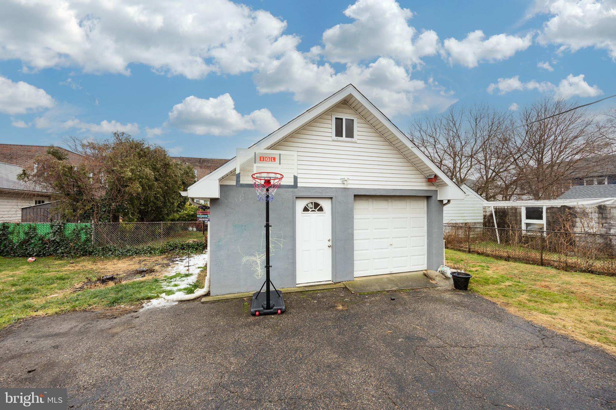 259 Powell Road Springfield, PA 19064 - Photo 32 of 38 Gallery Image 32