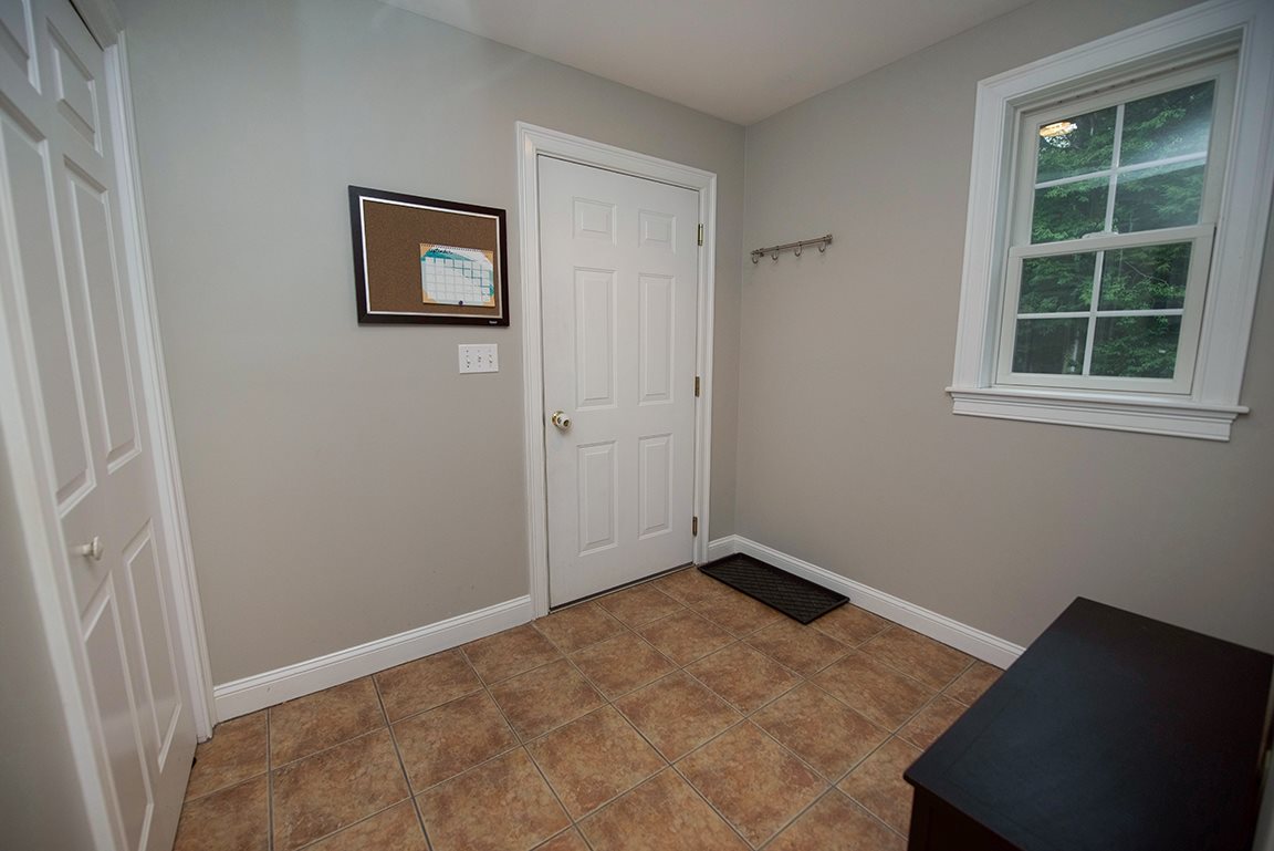 42 McIntosh Road Danville, NH 03819 - Photo 16 of 40