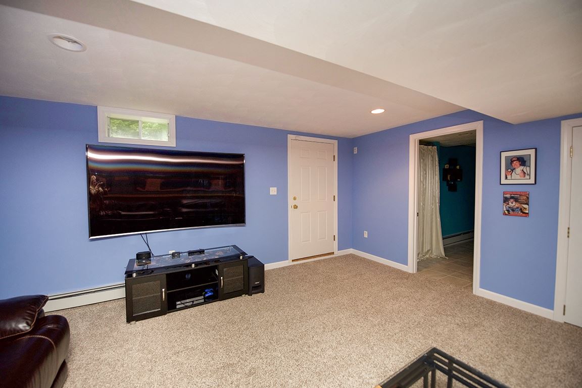 42 McIntosh Road Danville, NH 03819 - Photo 31 of 40