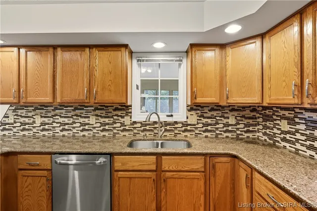 $529,900 | 2404 Plum Woods Drive, Sellersburg, IN 47172