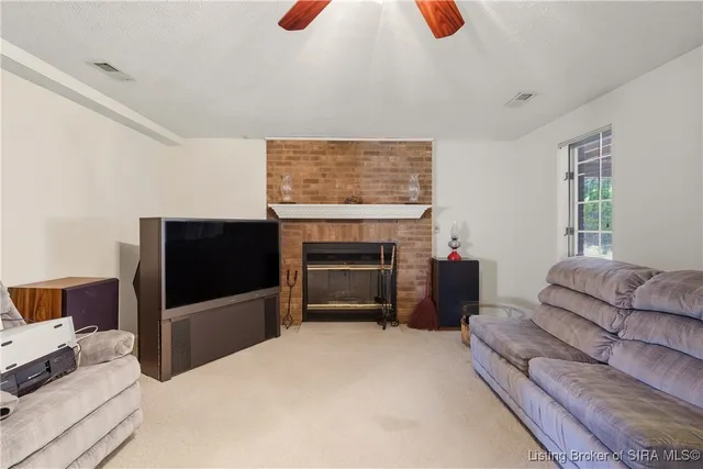 $529,900 | 2404 Plum Woods Drive, Sellersburg, IN 47172