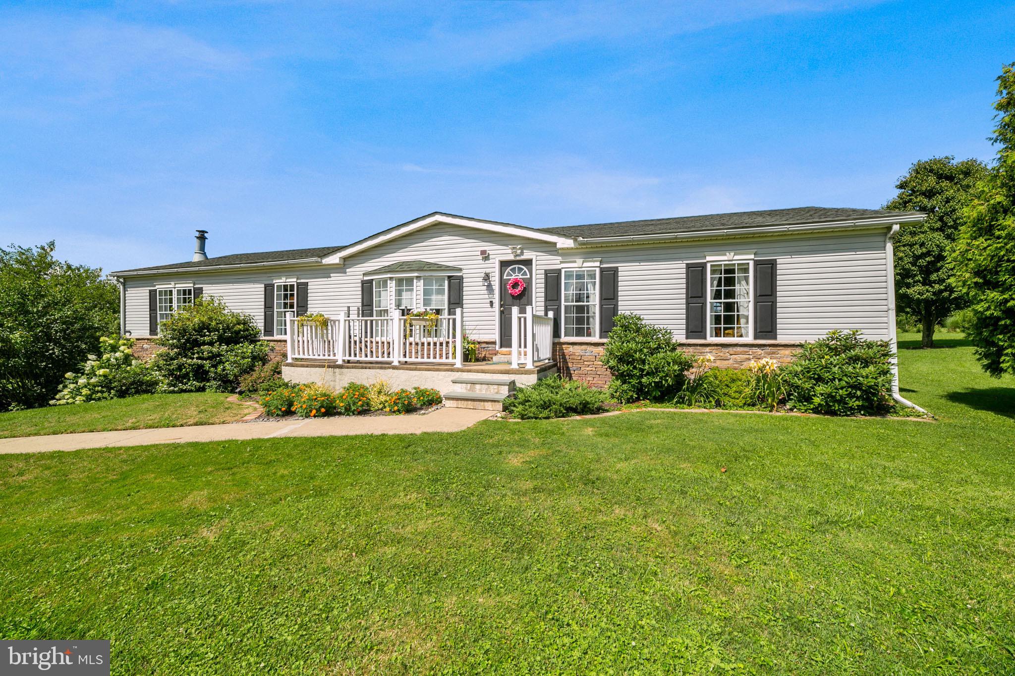 833 Callowhill Road Perkasie, PA 18944 - Photo 3 of 39
