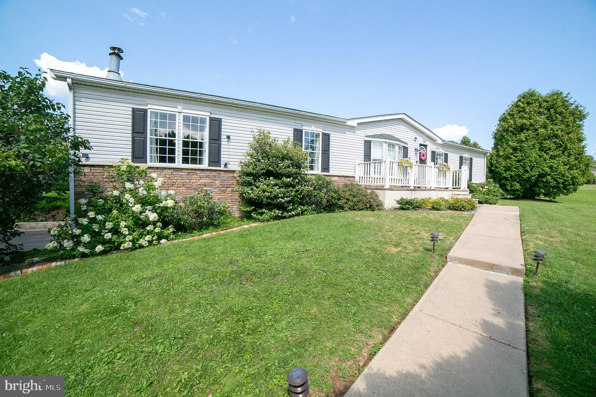 833 Callowhill Road Perkasie, PA 18944 - Photo 5 of 39