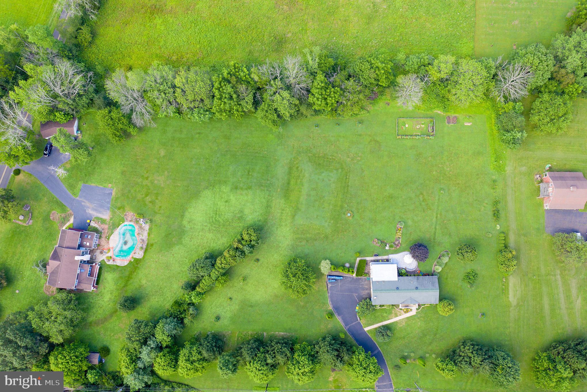 833 Callowhill Road Perkasie, PA 18944 - Photo 9 of 39