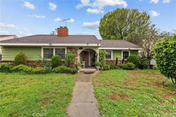 $879,999 | 9253 Hayvenhurst Avenue, North Hills, CA 91343