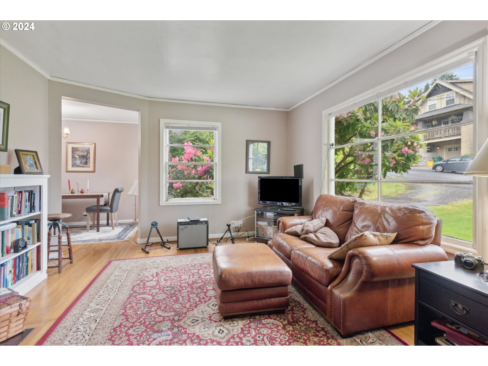 2924 Southwest Custer Street Portland, OR 97219 - Photo 13 of 37 Gallery Image 13