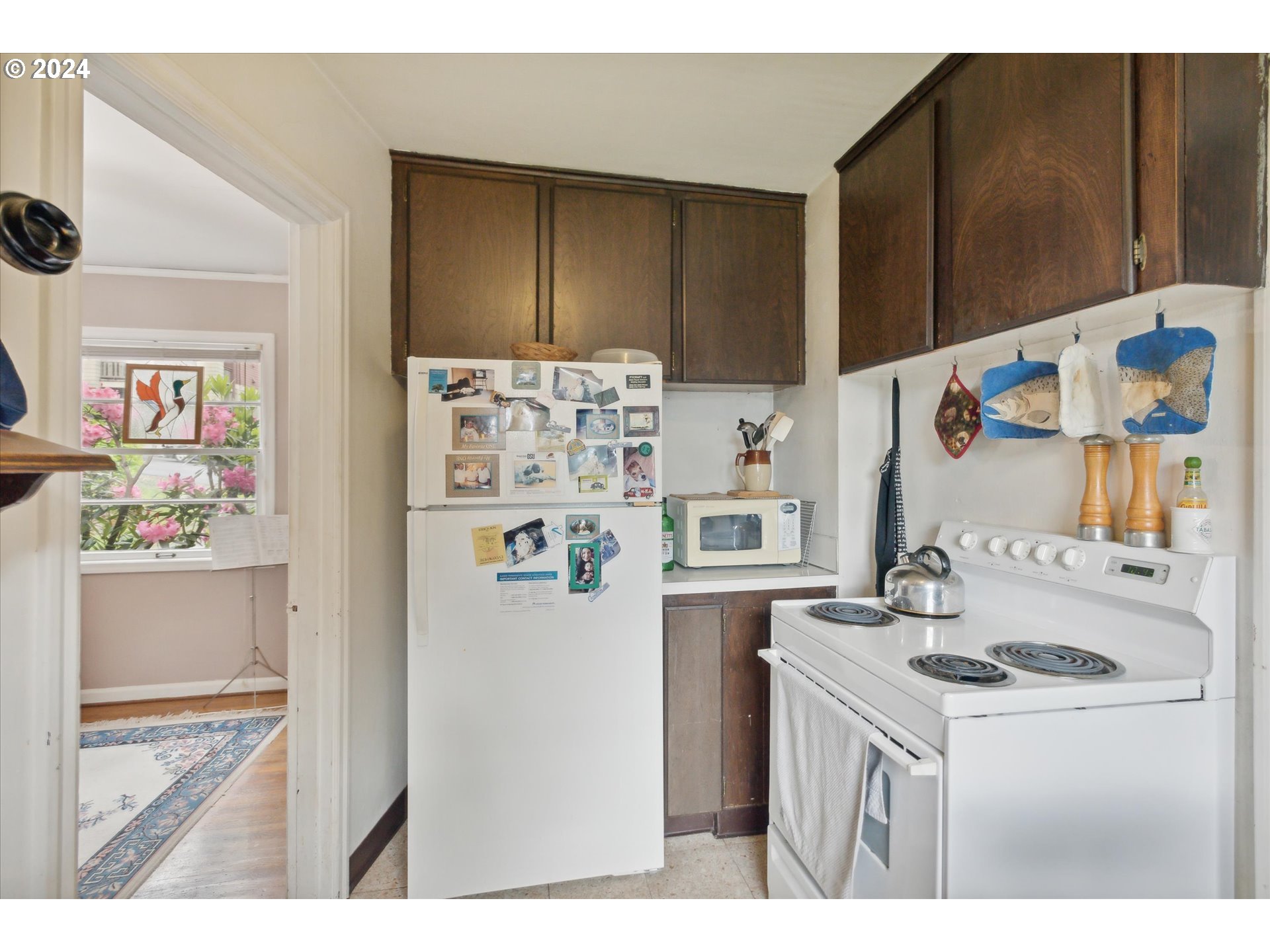 2924 Southwest Custer Street Portland, OR 97219 - Photo 19 of 37 Gallery Image 19