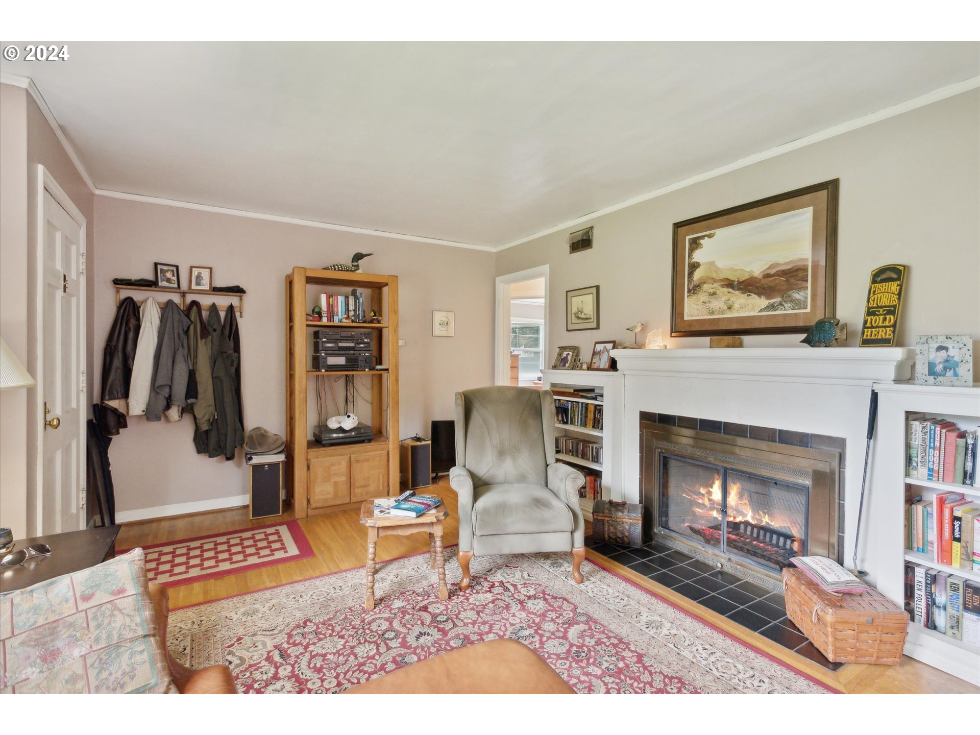 2924 Southwest Custer Street Portland, OR 97219 - Photo 10 of 37 Gallery Image 10