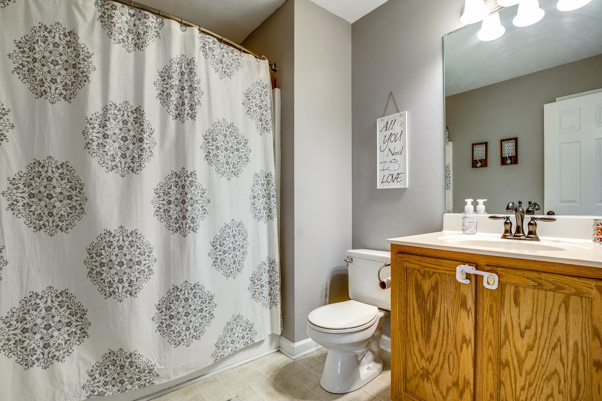 6200 Hoover Road Lascassas, TN 37085 - Photo 21 of 30 Guest bathroom
