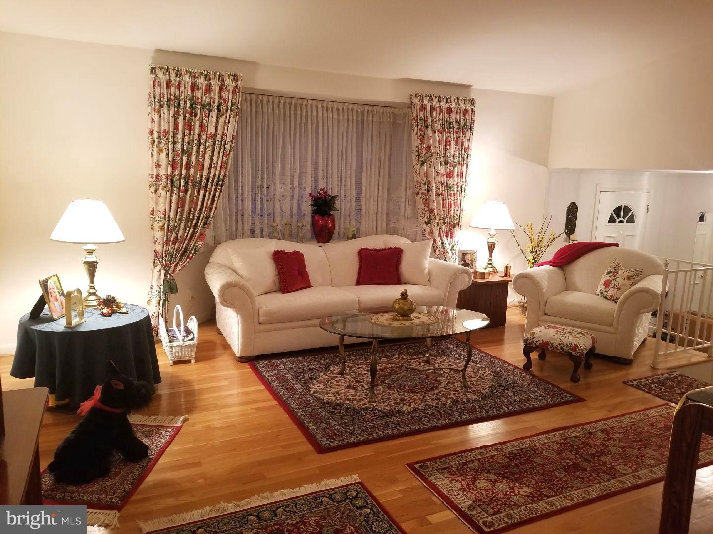 2301 Foxley Road Lutherville-Timonium, MD 21093 - Photo 4 of 21 Living Room
