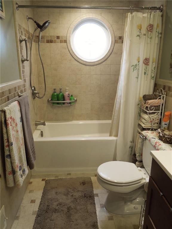 2043 Borland Road Pittsburgh, PA 15243 - Photo 13 of 24 Ceramic tile throughout - Custom tiled circular window - Looks fantastic in person.