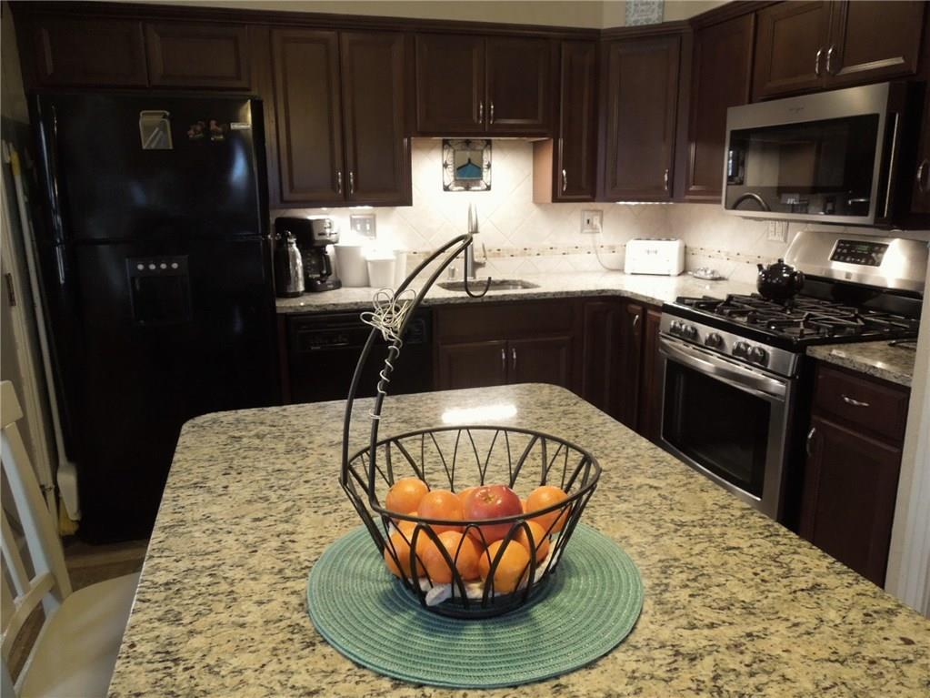 2043 Borland Road Pittsburgh, PA 15243 - Photo 8 of 24 View of kitchen from granite kitchen island