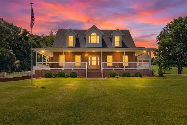 $950,000 | 3989 Cadiz Road, Bumpus Mills, TN 37028