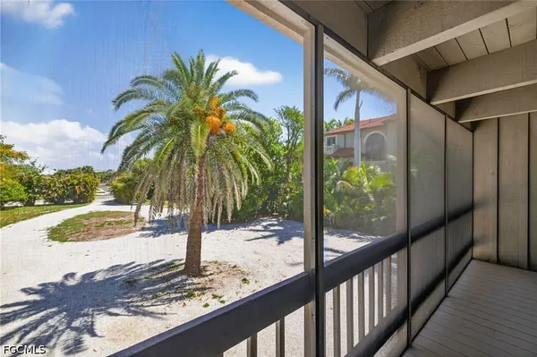 $4,895,000 | 3777 West Gulf Drive, Sanibel, FL 33957