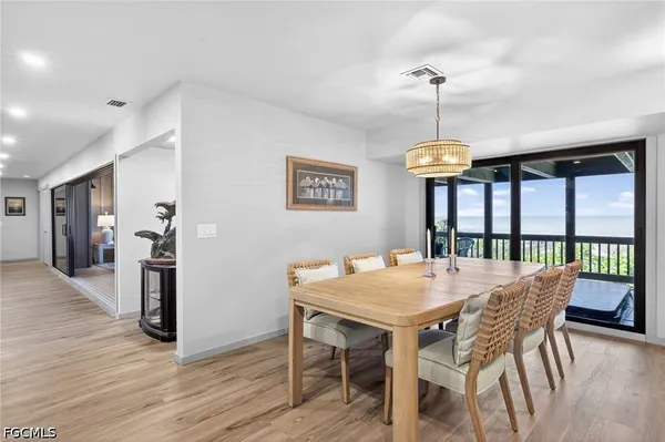 $4,895,000 | 3777 West Gulf Drive, Sanibel, FL 33957