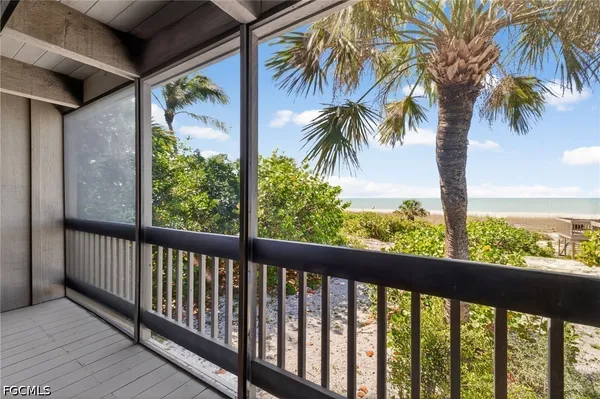 $4,895,000 | 3777 West Gulf Drive, Sanibel, FL 33957
