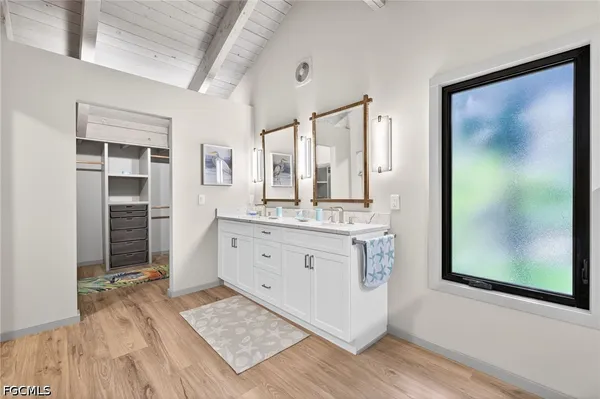 $4,895,000 | 3777 West Gulf Drive, Sanibel, FL 33957