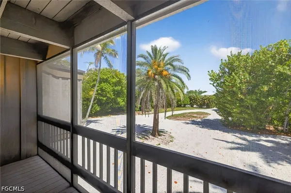 $4,895,000 | 3777 West Gulf Drive, Sanibel, FL 33957