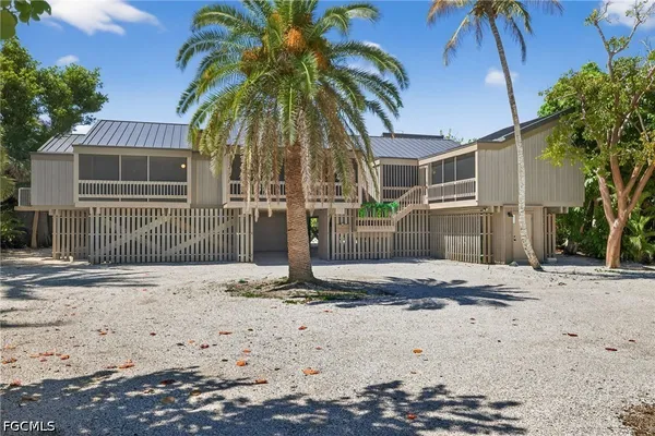$4,895,000 | 3777 West Gulf Drive, Sanibel, FL 33957