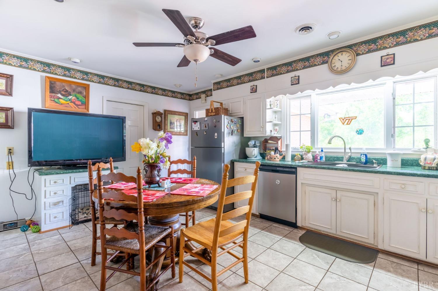 456 Dearing Ford Road Lynch Station, VA 24571 - Photo 11 of 51 Gallery Image 11