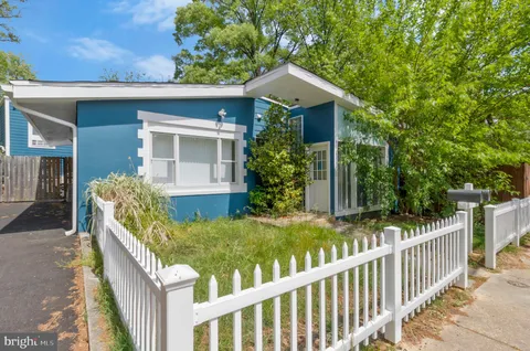 $1,100,000 | 3801 Cedar Croft Place, Brentwood, MD 20722