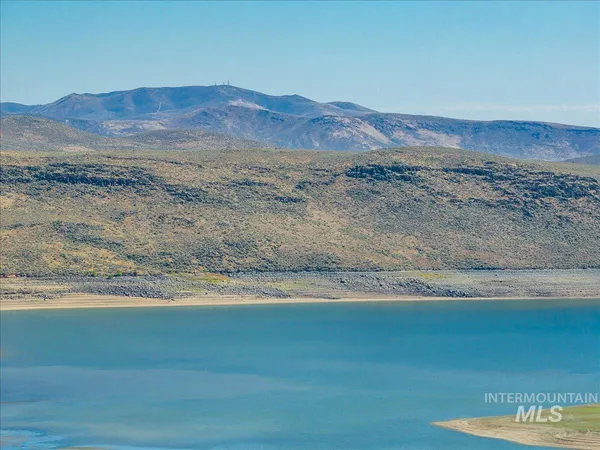 $187,900 | 380 Lakeside Drive, Shoshone, ID 83352