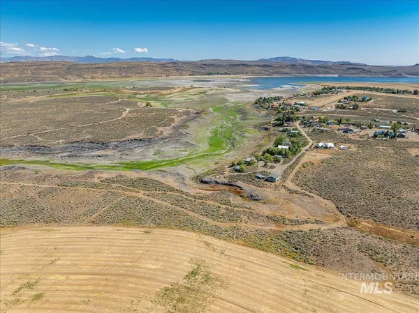 $187,900 | 380 Lakeside Drive, Shoshone, ID 83352