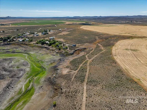 $187,900 | 380 Lakeside Drive, Shoshone, ID 83352