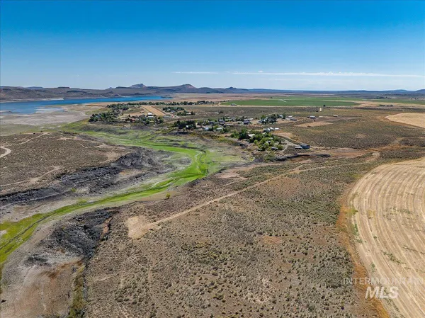 $187,900 | 380 Lakeside Drive, Shoshone, ID 83352