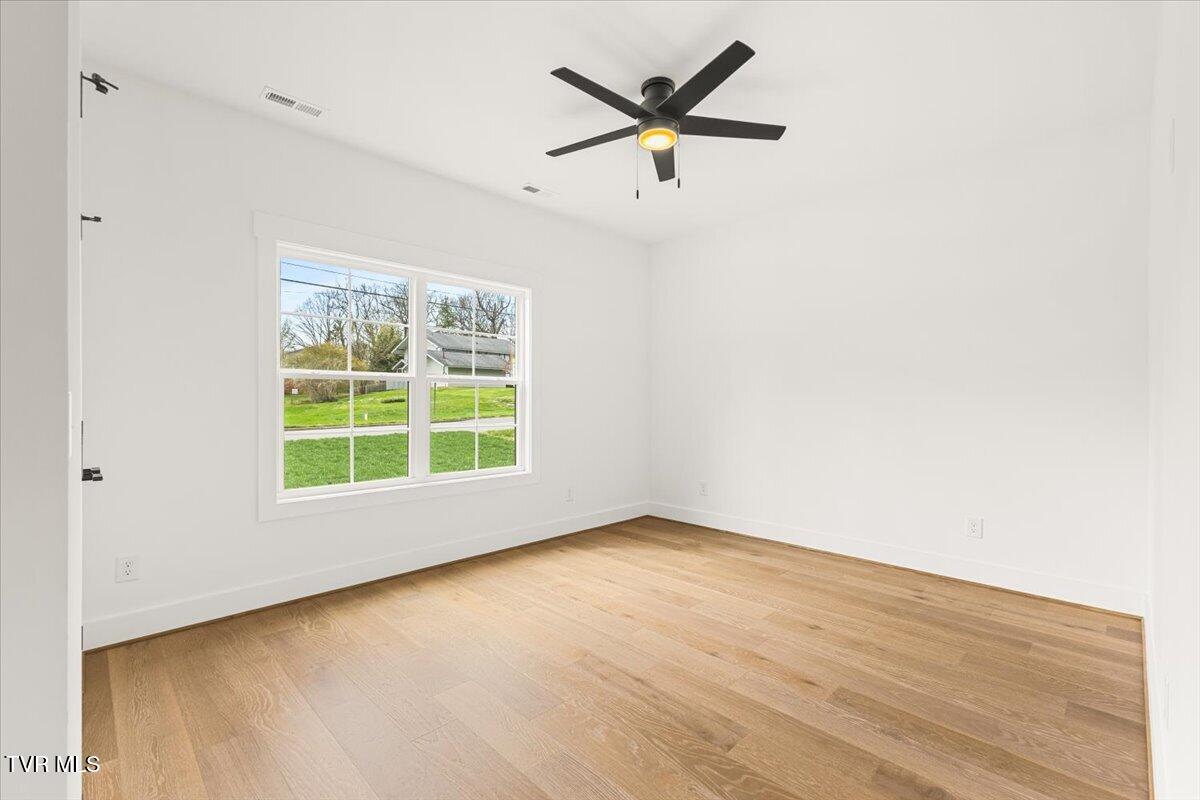 2306 Rambling Road Johnson City, TN 37604 - Photo 15 of 53 15-128A8131
