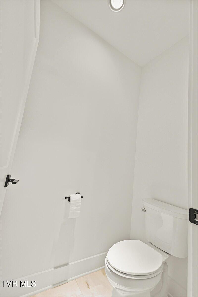 2306 Rambling Road Johnson City, TN 37604 - Photo 41 of 53 41-128A8191