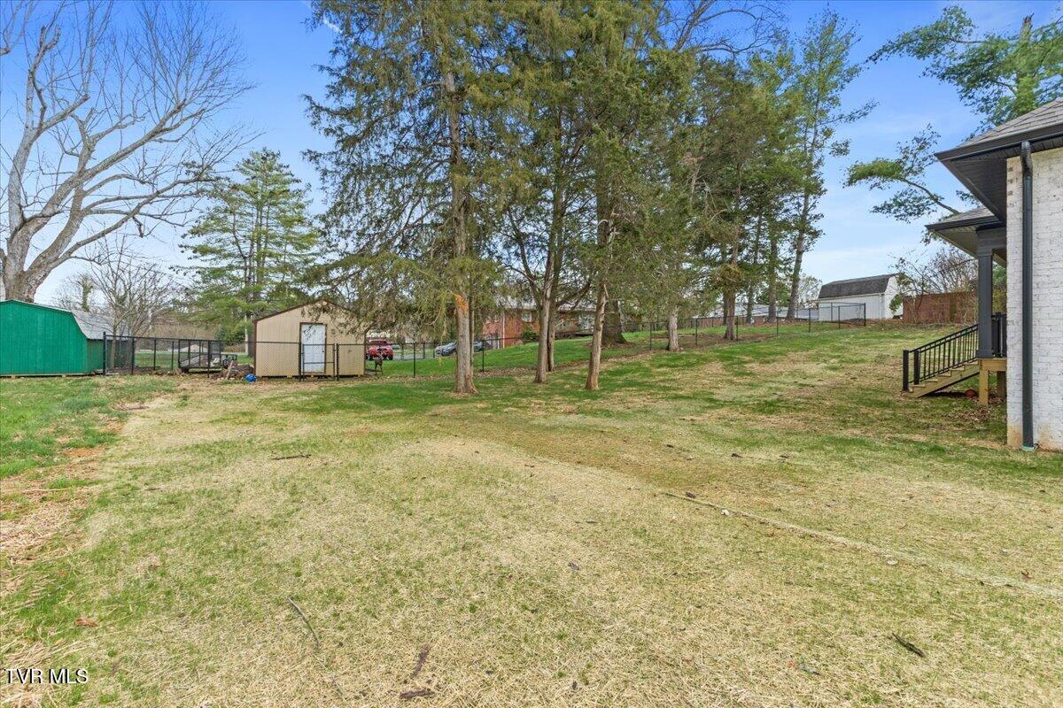 2306 Rambling Road Johnson City, TN 37604 - Photo 10 of 53 10-128A8108