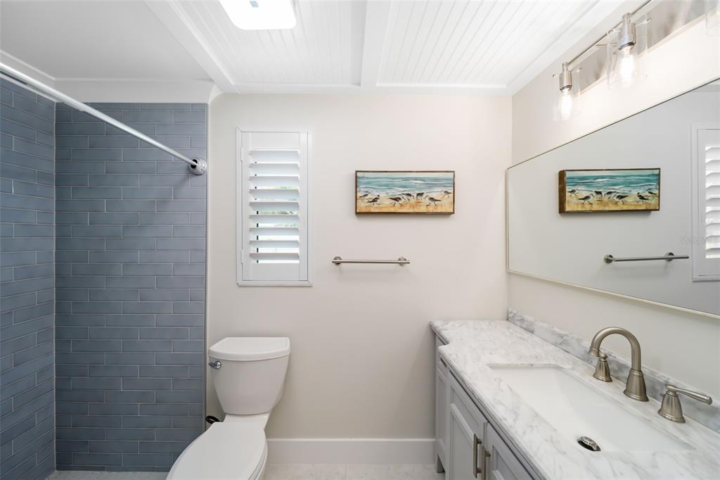 546 Spanish Drive South Longboat Key, FL 34228 - Photo 23 of 57