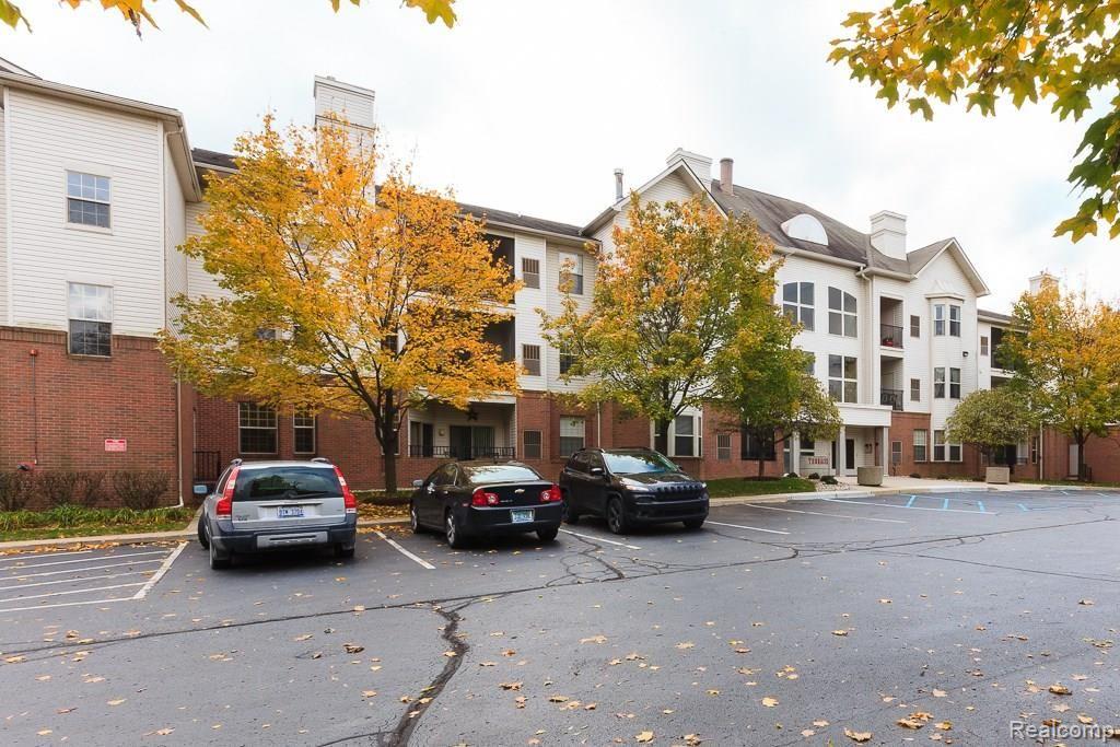 39194 Hayes Road, Unit 34 Clinton Township, MI 48038 - Photo 2 of 23 39194-Hayes-Road-002.jpg