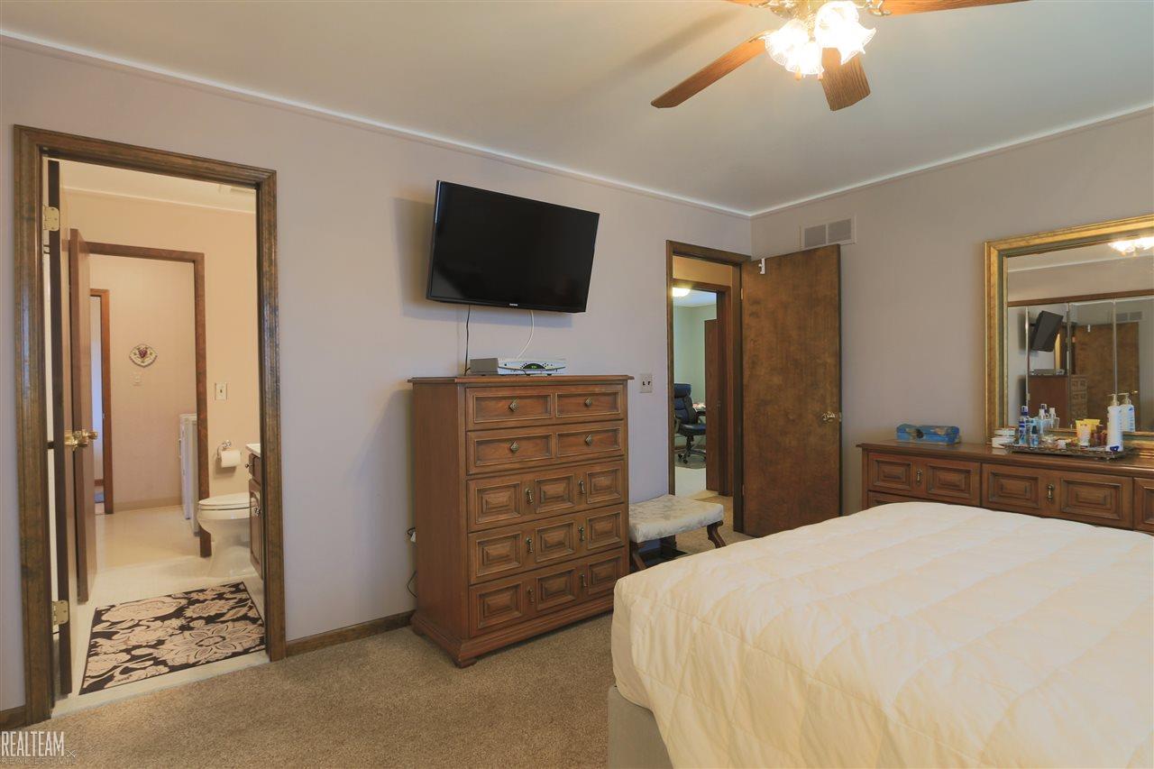639 Lockport Road Rochester, MI 48307 - Photo 14 of 30