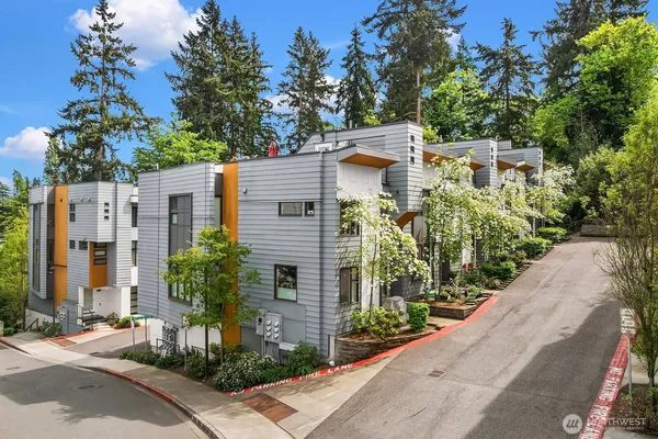 $1,800,000 | 170 107th Court Southeast, Bellevue, WA 98004