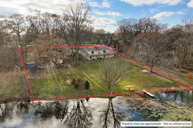 $460,000 | 1512 West Oakleaf Drive, Johnsburg, IL 60051