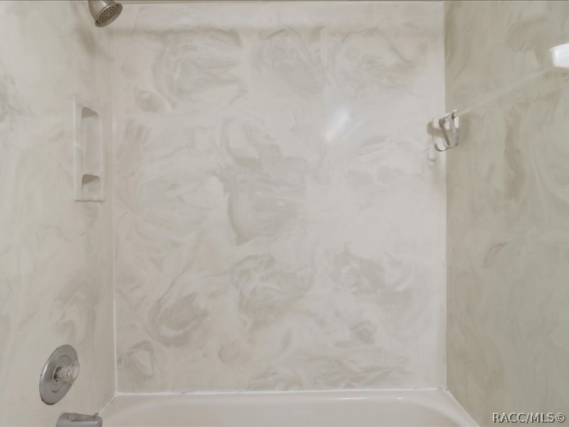 709 Moray Drive Inverness, FL 34453 - Photo 29 of 55 2nd floor bath has shower/tub combo
