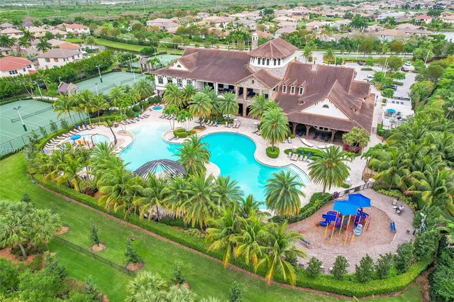 $5,750 | 9051 Edgewater Bend, Unit 9051, Parkland, FL 33076