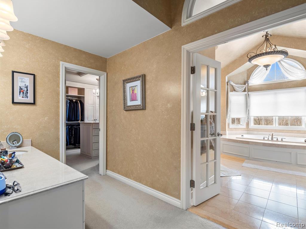 2942 Croftshire Court Rochester, MI 48306 - Photo 51 of 70 Gallery Image 51